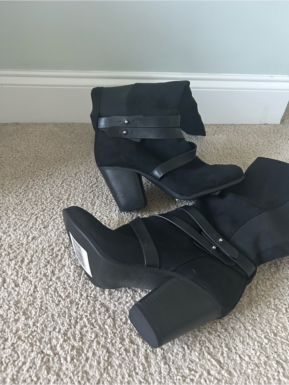 Shoes - Picture 3 of 3